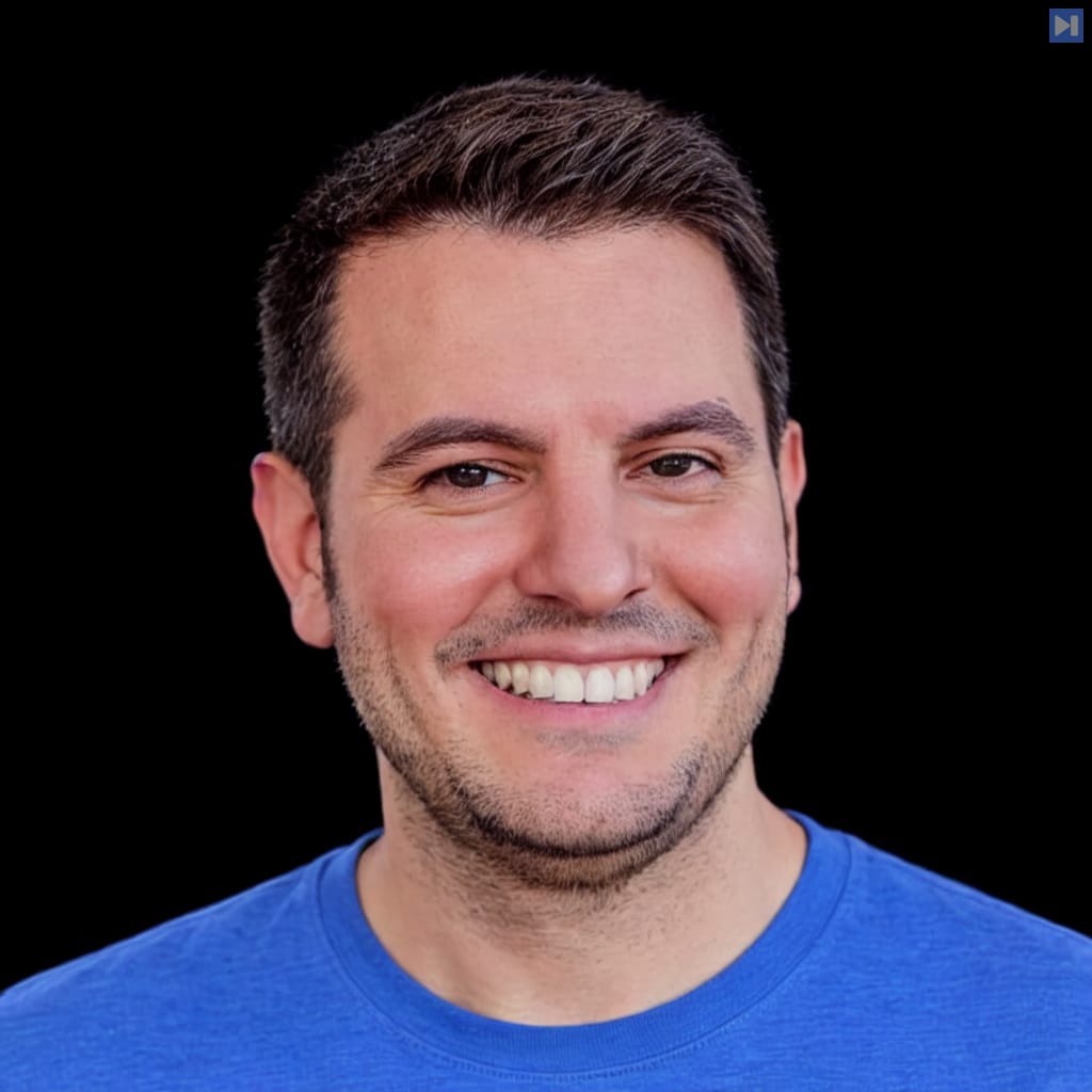 Head-and-shoulders portrait of Javier Casal Ruiz against a black background.